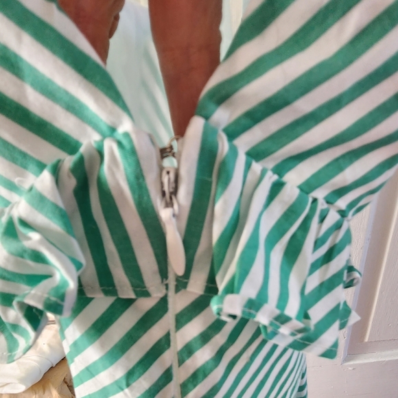 BCBGeneration striped green and white summer dress, size 4. - Picture 5 of 5